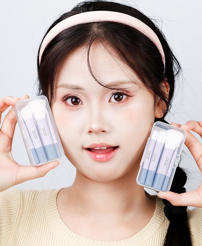 xixi - Set of six: Portable Mini Make Up Brush