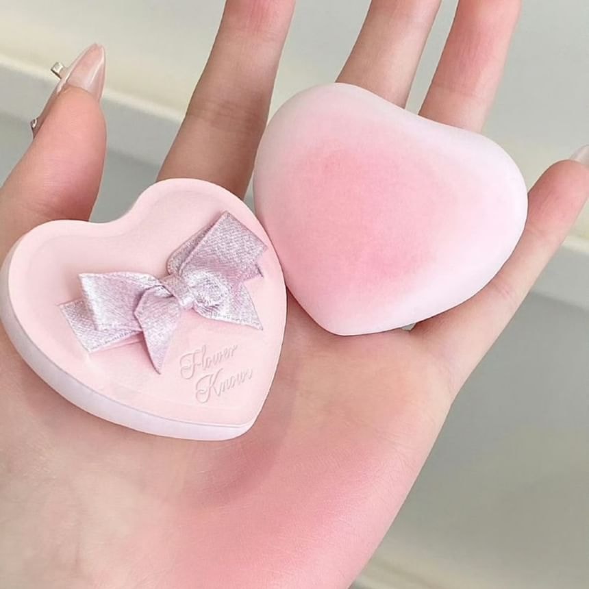 Flower Knows - Heart Shaped Marshmallow Powder Puff