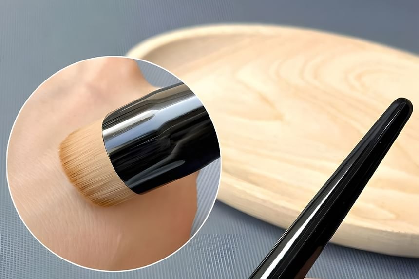 Stroke of Beauty - Angled Foundation Brush