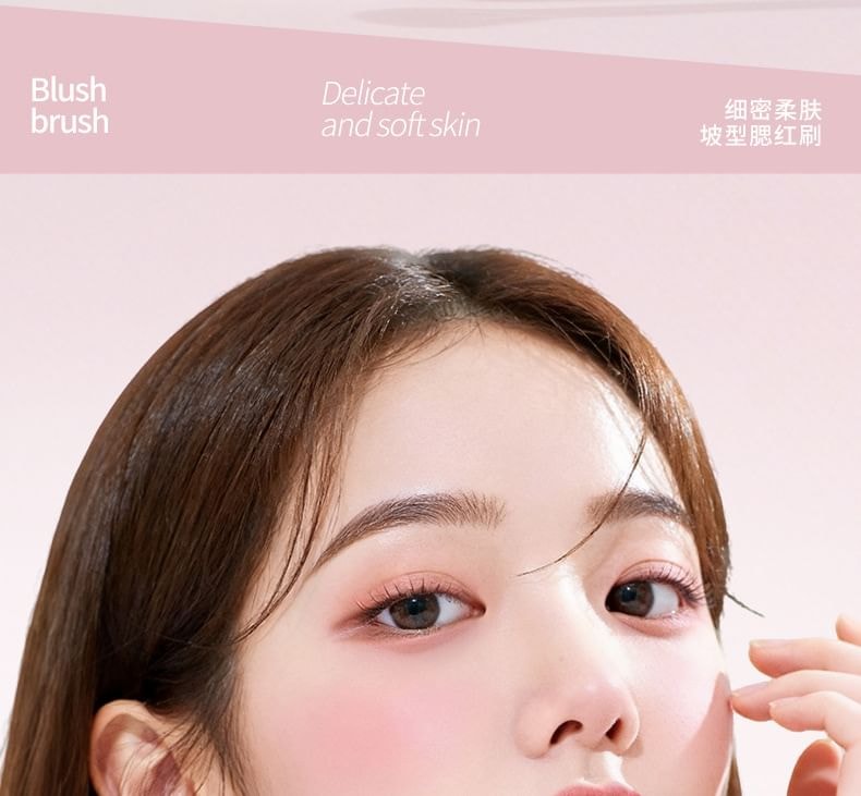 NOVO - Ultra-Fine Soft Angled Blush Brush