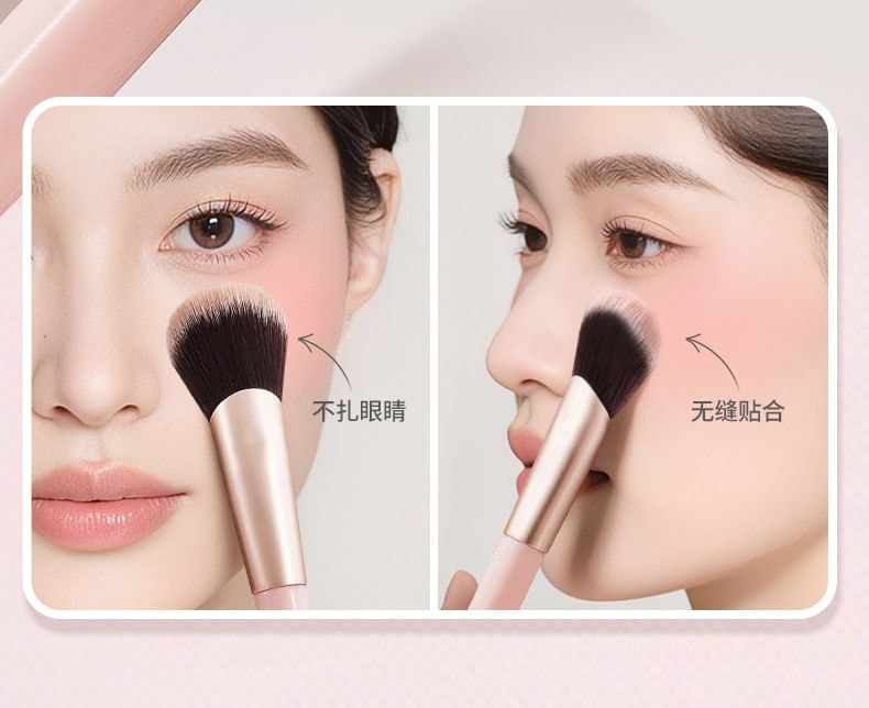 NOVO - Ultra-Fine Soft Angled Blush Brush