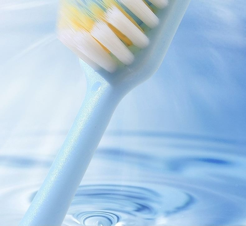 Miumi - Set Of 2: Soft Bristled Toothbrush