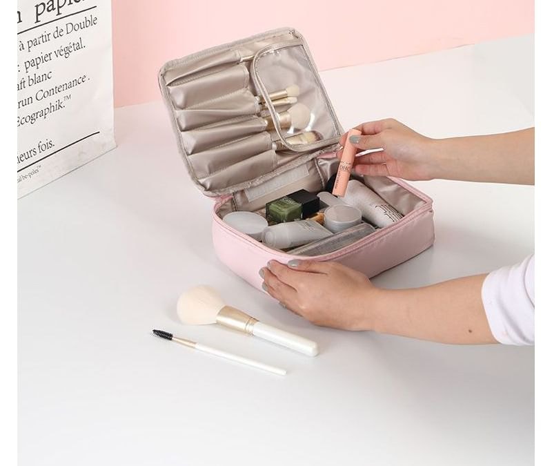 Yulu - Travel Makeup Pouch
