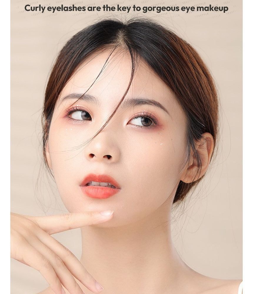 Puremantis - Plastic Eyelash Curler (various designs)