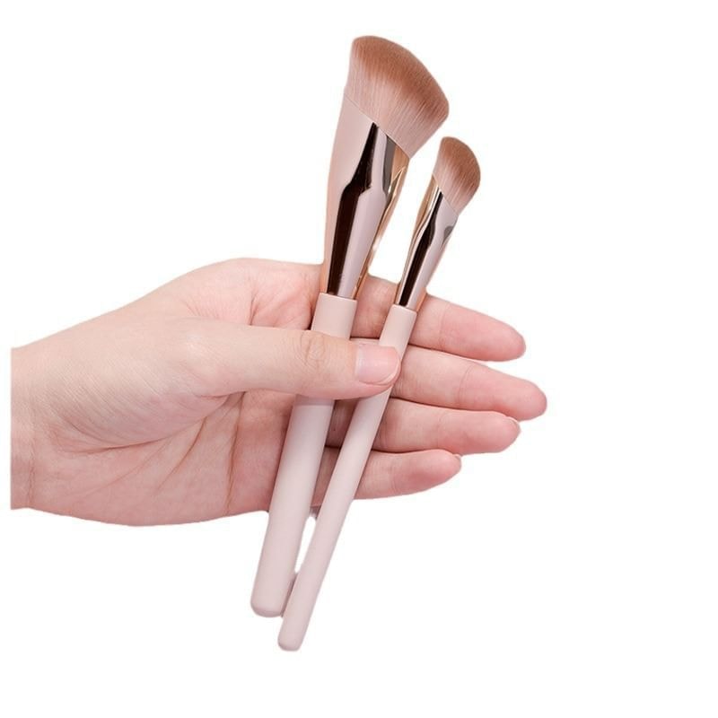 Buttermilk - Contour Brush