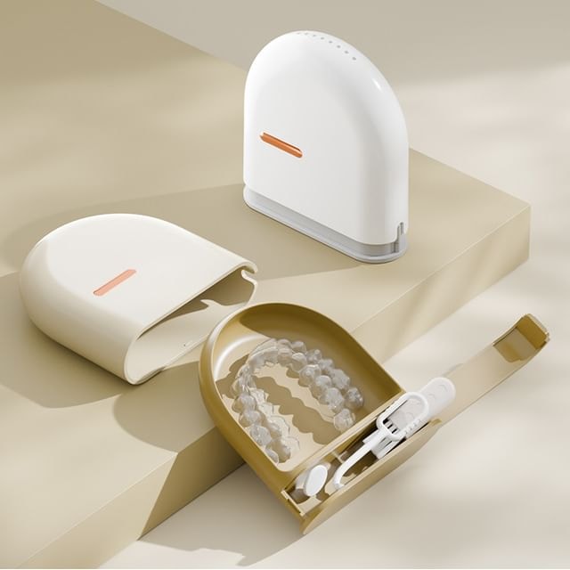 Honeyfluff - Plastic Denture Case