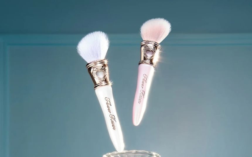 Flower Knows - Bunny Garden Angled Blush Brush - 2 Colors