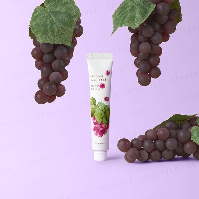 Daily Aroma Japan - Mount Fuji Kyoho Grape Mini Hand Cream
