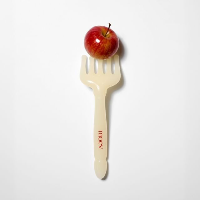 MOEV - Scalp Gua Sha Therapy Brush